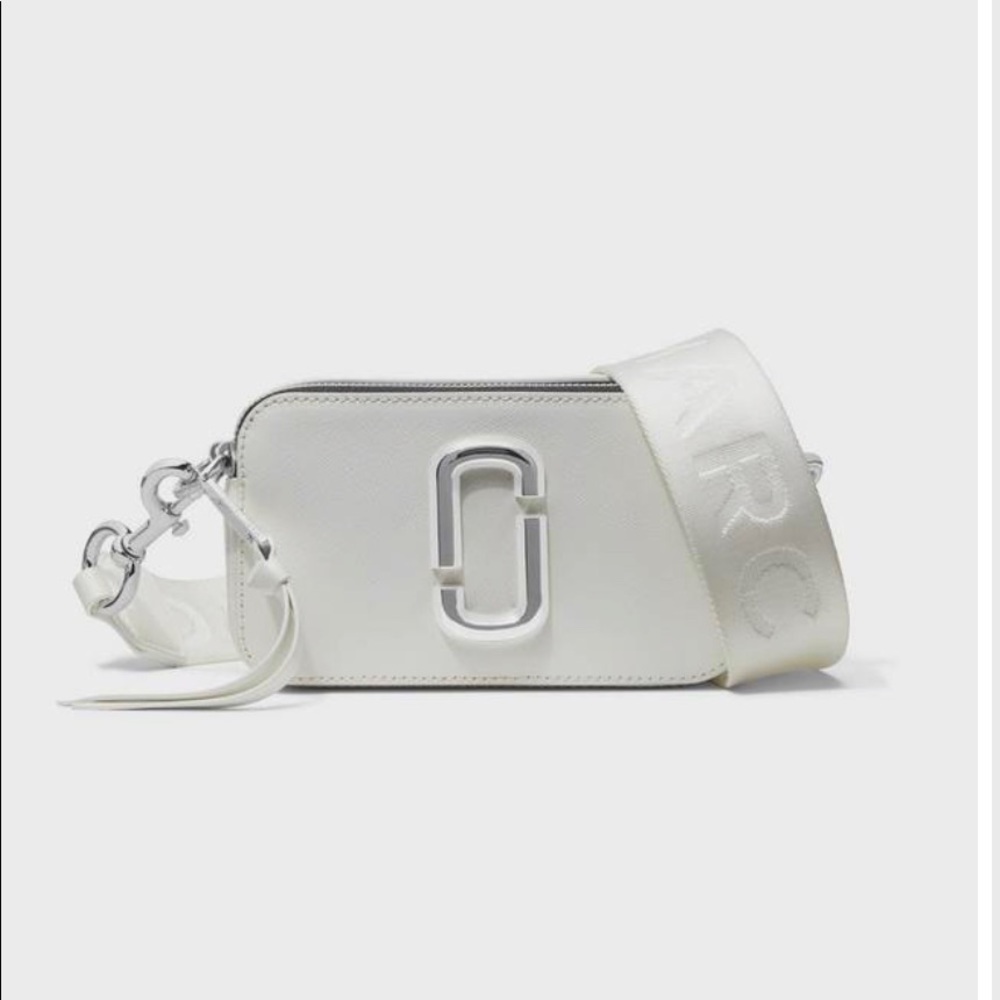 White Marc Jacobs Snap Shot Bag